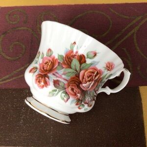 Royal Albert Centennial Rose Orphan Teacup